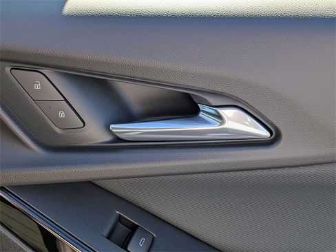 New 2026 Chevrolet Equinox LT w/ Convenience Package II image 34