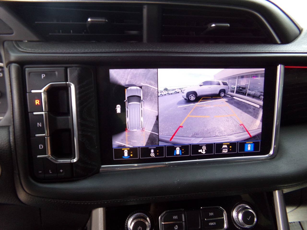 Used 2021 GMC Yukon Denali w/ Denali Ultimate Package AWD/4WD image 23