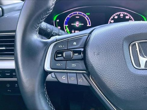 Used 2019 Honda Accord Touring image 10