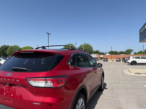 Used 2021 Ford Escape Titanium w/ Titanium Elite Package AWD/4WD image 5