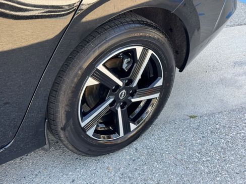 Used 2025 Nissan Sentra SV image 29