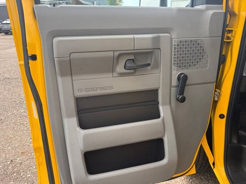 Used 2021 Ford E-350 and Econoline 350 Super Duty RWD image 23