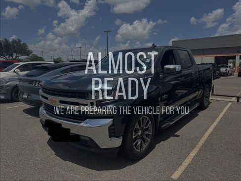 Used 2020 Chevrolet Silverado 1500 LT w/ Texas Edition RWD image 2