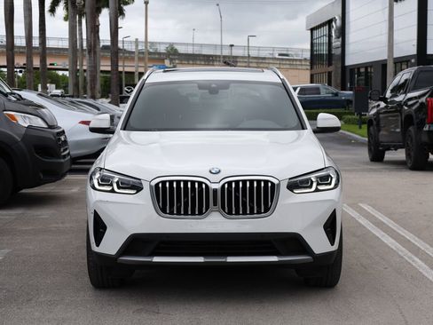Used 2024 BMW X3 sDrive30i w/ Convenience Package RWD image 3