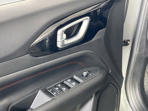 Used 2022 Jeep Compass Trailhawk image 17