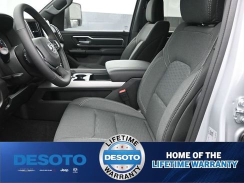 New 2026 RAM 1500 4x4 Crew Cab image 21