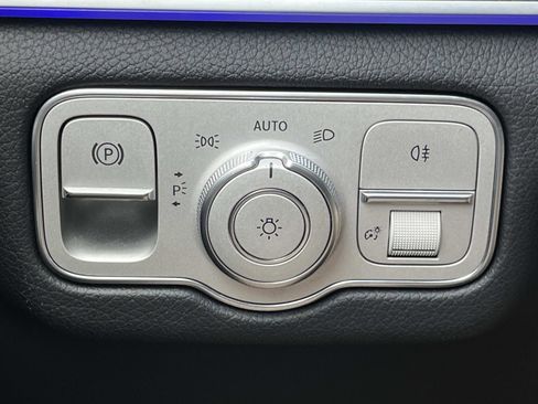 Used 2023 Mercedes-Benz GLS 450 4MATIC image 31