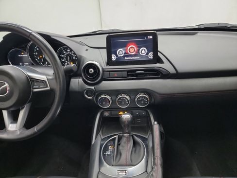 Used 2019 MAZDA MX-5 Miata RF Grand Touring image 20