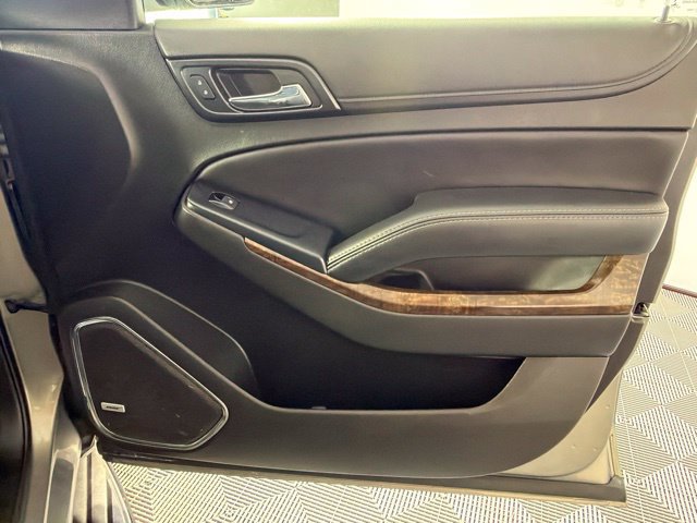 Used 2018 Chevrolet Suburban LT AWD/4WD image 35