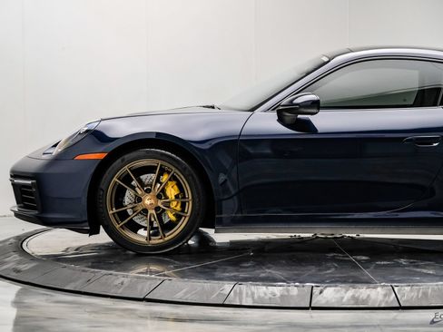 Used 2020 Porsche 911 Carrera RWD image 7
