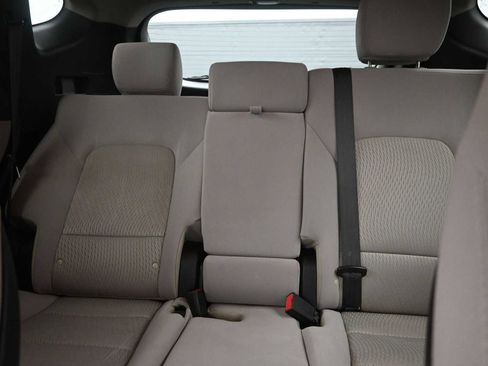 Used 2017 Hyundai Santa Fe Sport image 18