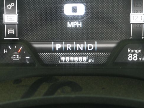Used 2022 RAM 3500 Laramie AWD/4WD image 13