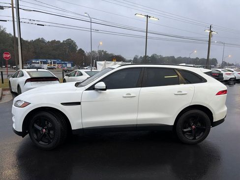 Used 2019 Jaguar F-PACE Premium image 2