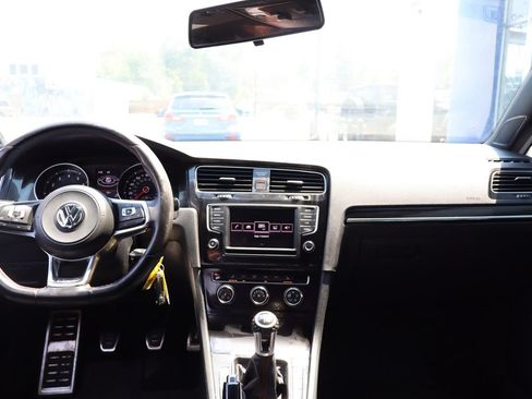 Used 2017 Volkswagen GTI SE FWD image 12
