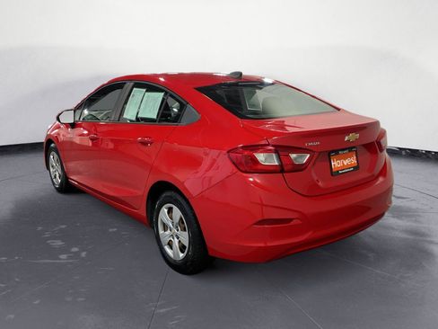 Used 2018 Chevrolet Cruze LS FWD image 9