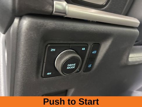 Used 2025 Ford Expedition Active AWD/4WD image 9
