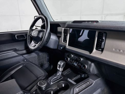 Used 2025 Ford Bronco Outer Banks AWD/4WD image 28