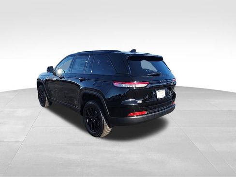 New 2025 Jeep Grand Cherokee Altitude image 16