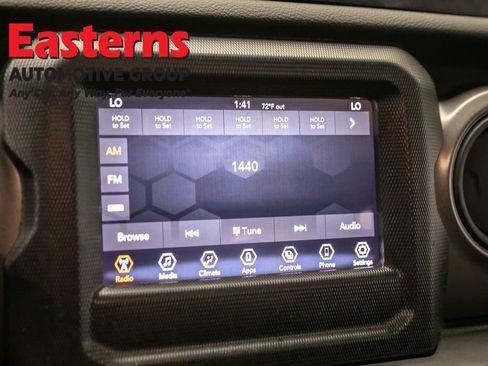 Used 2023 Jeep Wrangler Unlimited AWD/4WD image 19