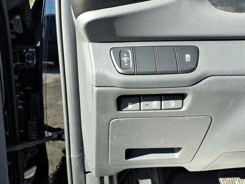 Used 2019 Hyundai Ioniq Plug-In Hybrid image 19