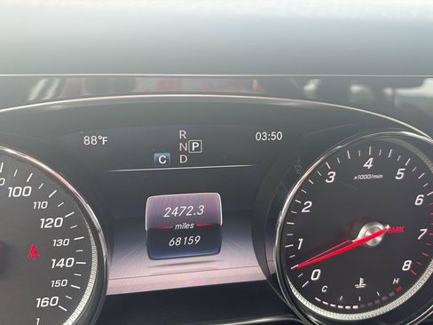 Used 2017 Mercedes-Benz E 400 4MATIC Wagon image 12