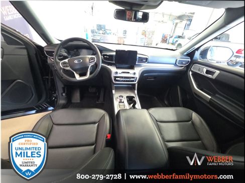 Used 2024 Ford Explorer XLT w/ Equipment Group 202A AWD/4WD image 17
