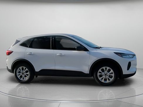 Certified 2025 Ford Escape Active FWD image 34