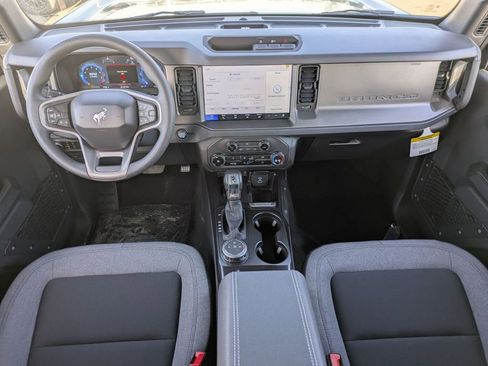 New 2025 Ford Bronco 4-Door image 38