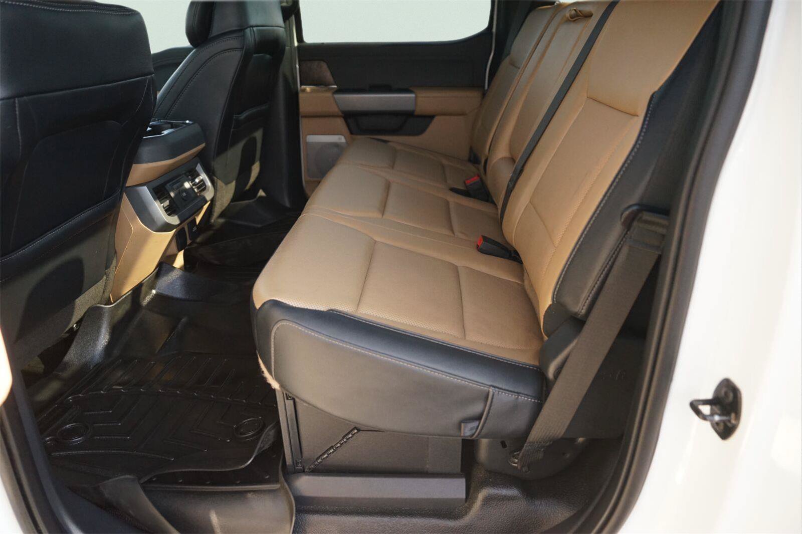 Used 2023 Ford F350 Lariat w/ Lariat Ultimate Package AWD/4WD image 12