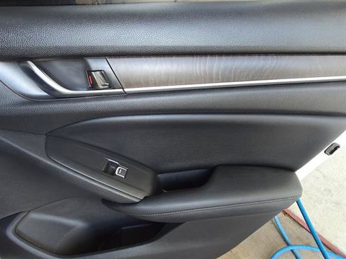 Used 2018 Honda Accord EX-L image 19