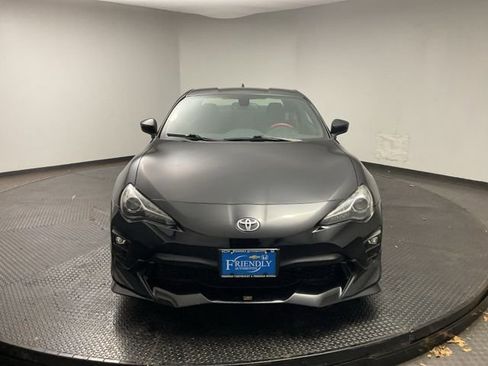 Used 2019 Toyota 86 TRD SE image 2