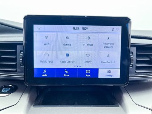 Used 2021 Ford Explorer XLT image 6