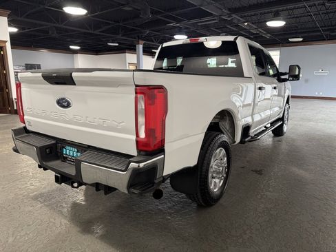 Used 2023 Ford F250 XLT image 4