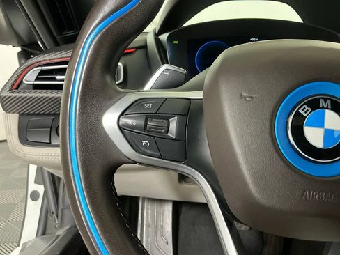 Used 2019 BMW i8 Roadster AWD/4WD image 13