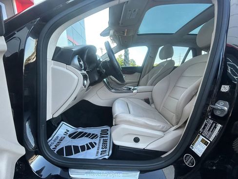 Used 2016 Mercedes-Benz GLC 300 4MATIC image 11
