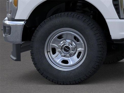 New 2026 Ford F350 XL w/ XL Chrome Package image 19