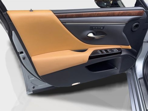 Used 2022 Lexus ES 350 w/ Premium Package image 31