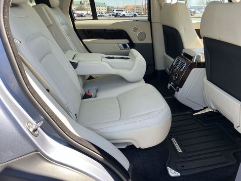 Used 2021 Land Rover Range Rover image 31