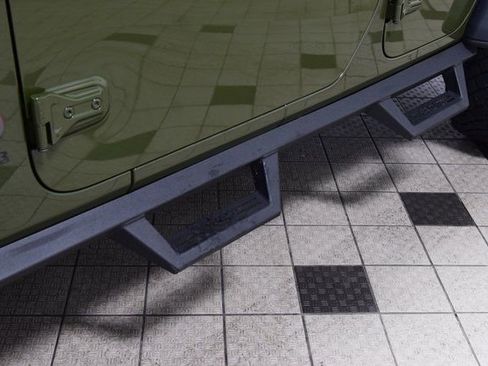 Used 2021 Jeep Wrangler Unlimited Rubicon AWD/4WD image 24