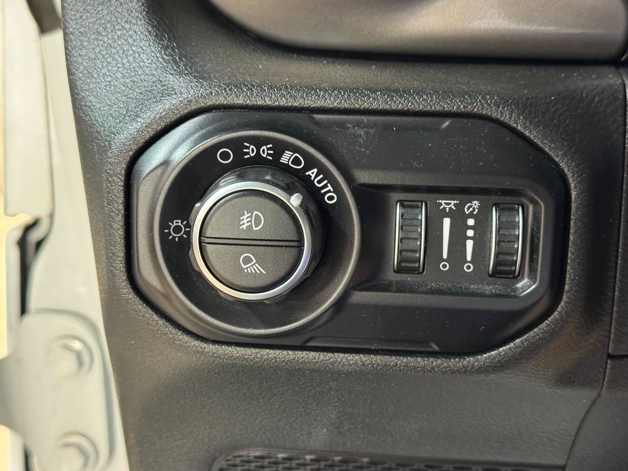 Used 2020 Jeep Gladiator Sport w/ Quick Order Package 24S AWD/4WD image 17