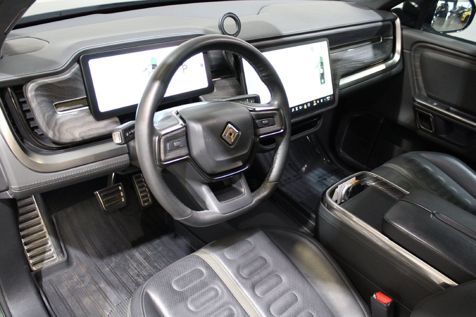 Used 2023 Rivian R1T Adventure Quad AWD/4WD image 29