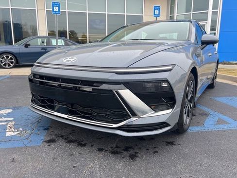 Used 2024 Hyundai Sonata SEL image 2