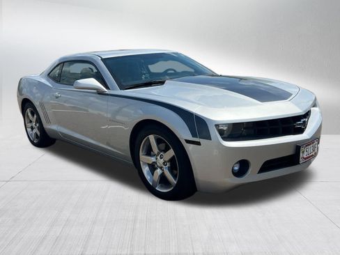 Used 2011 Chevrolet Camaro LT RWD image 11