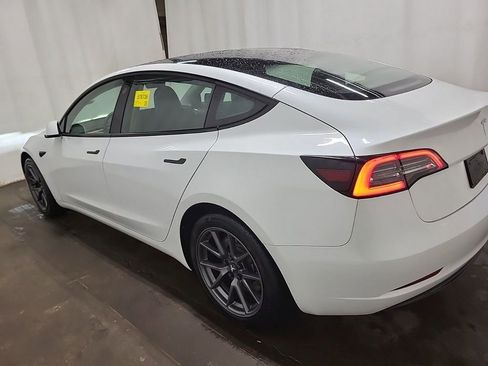 Used 2023 Tesla Model 3 Standard Range image 3
