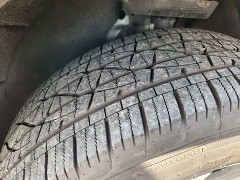 Used 2026 Chevrolet Equinox LT FWD image 10