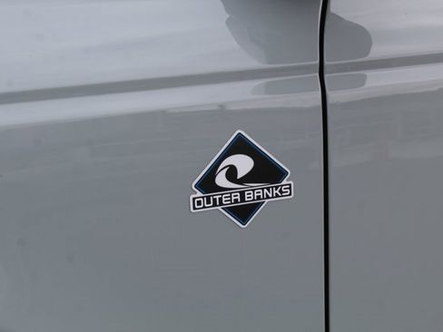 Used 2022 Ford Bronco Outer Banks image 13