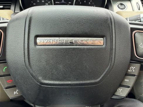 Used 2017 Land Rover Range Rover Evoque SE AWD/4WD image 27