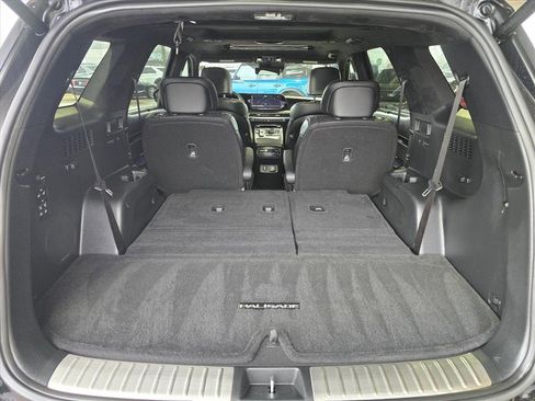 Used 2024 Hyundai Palisade Calligraphy image 25