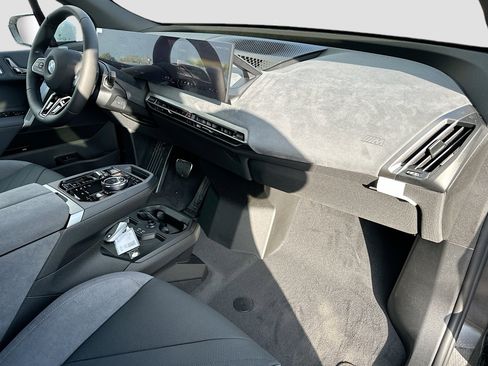 New 2026 BMW iX xDrive60 w/ M Sport Package image 24