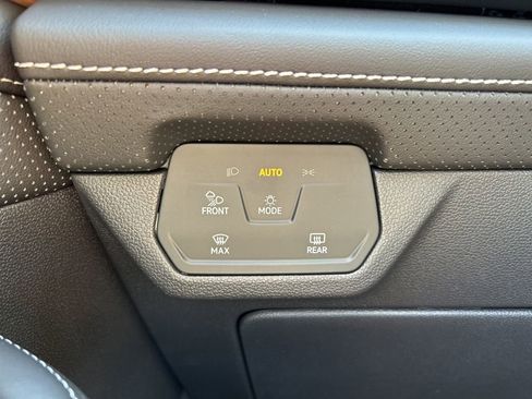 New 2026 Volkswagen Atlas SE image 25